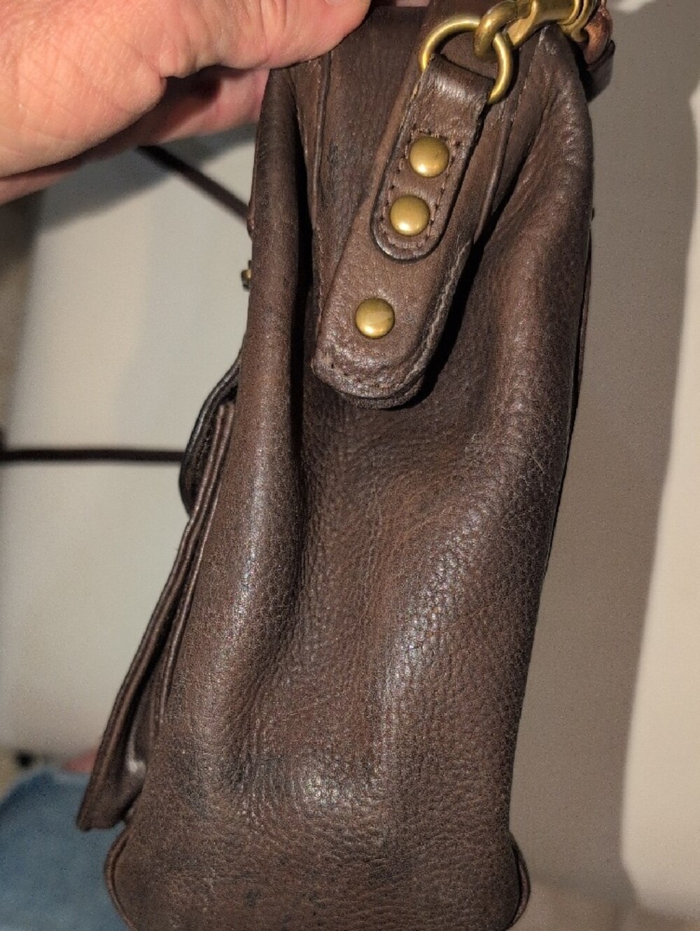 Vintage 1945 Fossil Brown Pebbled Leather Crossbody With A 1945 Brass Key - Picture 13 of 13
